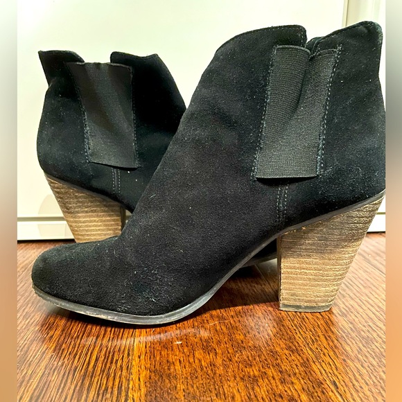 Sole Society Shoes - Sole Society Block Heel Black Suede Boot